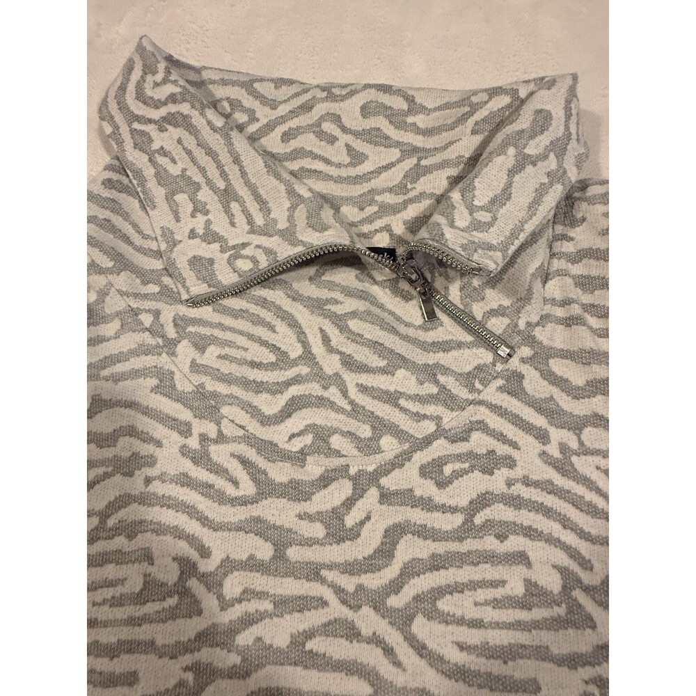 Peck & Peck Womens M Gray White Zebra Print Knit Mock Neck 1/4 Zip Pullover - Picture 7 of 7